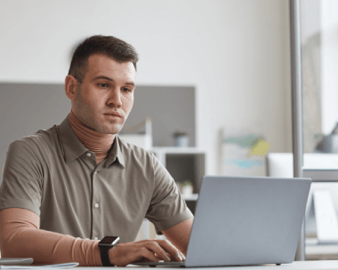 A client following simple steps to start their Birth Certificate translation process in Illinois, ensuring quick results.